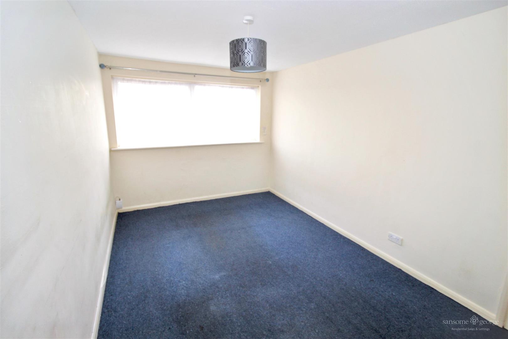 Poole Close, Tilehurst, Reading